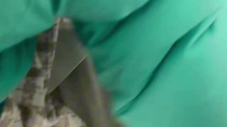 【69堂午夜视频】开车不小心撞到人，下车一看，一位貌美如仙的女生倒在了地上