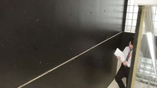 【69堂午夜视频】公司里唯一的男性。在女性云集的内衣公司2