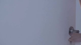 【69堂午夜视频】只是炮友关系EP5初见女优大礼，无套乳交粉丝！