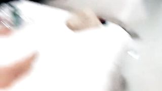 【69堂午夜视频】嫩嫩妹妹全程露脸乖巧听话伺候小哥的大鸡巴，深喉口交按摩棒玩逼特写展示粉嫩骚穴，压在身下爆草蹂躏好刺激