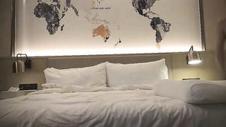 【69堂午夜视频】极品名缓，非同凡响，沙发调情摸奶近距离口交骑乘猛操呻吟娇喘非常诱人