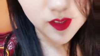 【69堂午夜视频】【淫水乱喷极骚御姐】两个奶子露在外面，假屌猛插扣穴大量喷水，完美大肥臀后入爆插，地上道具骑坐，喷泉一样喷射