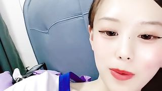 【69堂午夜视频】制服诱惑，高挑白皙妹子，漏奶装 乳头很粉的，大长腿想入非非