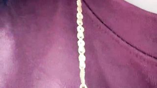 【69堂午夜视频】哺乳期的奶妈露脸一个人精彩直播赚外快，全程露脸奶子胀挺奶水又多把裤衩都滴失了，自己舔逼抠逼浪叫呻吟