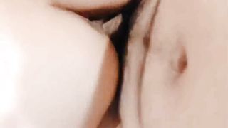 【69堂午夜视频】大奶肥臀无毛逼，全程露脸的小骚货跟大哥激情啪啪直播，深喉口交大鸡巴让大哥揉奶玩逼，各种体位爆草蹂躏