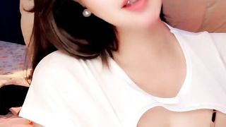 【69堂午夜视频】新来的极品少妇遇见小阿狸，豹纹内衣全程露脸大秀直播，表情好骚揉奶玩逼跳蛋摩擦阴蒂，浪叫呻吟精彩别错过