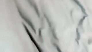 【69堂午夜视频】风骚的女友跟小哥激情啪啪，让小哥舔逼吃着奶子抠穴，口交大鸡巴无套抽插，多体位蹂躏爆草，表情好骚刺激