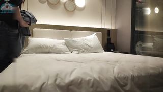 【69堂午夜视频】挺清纯的，逼也紧得很，叫声也算大了，就是不够浪，没有叫爸爸之类的