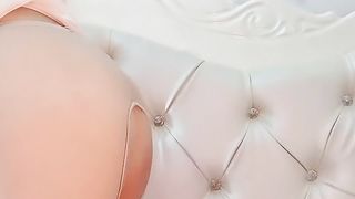 【69堂午夜视频】温柔型高颜值甜美女神，开档肉丝美腿，翘起屁股掰穴，跳蛋震动肥穴，手指扣弄低低呻吟，近距离特写诱惑