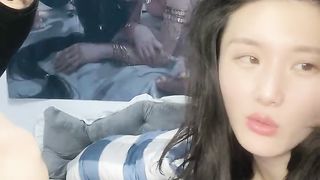 【69堂午夜视频】穿着情趣装的极品少妇全程露脸伺候好大哥，深喉草嘴舔吸蛋蛋，让大哥道具玩逼无套插入，各种体位爆草蹂躏