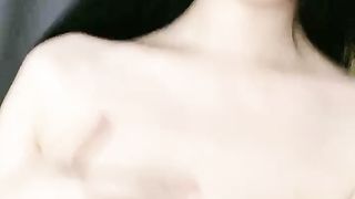 【69堂午夜视频】长驱直入-紫霞仙女，来大姨妈也要直播，穿着紫色情趣内衣，脱掉内裤给看屄屄特写，揉波波诱惑得狼友蠢蠢欲动！