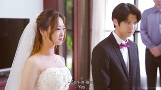 【69堂午夜视频】淫荡新娘婚礼派对在丈夫旁边被操了