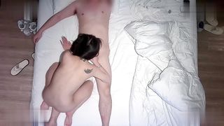 【69堂午夜视频】杭州网红小白虎下面干净一根毛都没有大波浪网红脸奶子手感是真好看着小白虎