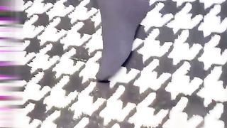 【69堂午夜视频】趁着爸爸不在家玩弄我的淫荡继母