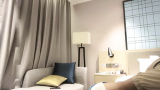 【69堂午夜视频】小宝寻花肤白貌美黑衣妹扬言要把闺蜜介绍给小宝