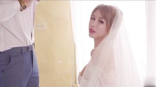 【69堂午夜视频】白色新婚夜性感新娘新婚夜口交服务老公肉棒精液全部吃下