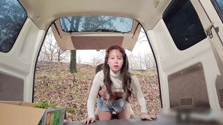 【69堂午夜视频】面包车野战大奶女友精液混着白浆流出来