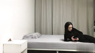 【69堂午夜视频】黑发老师是上一任女主闺蜜没想到前后两天这对闺蜜先后被我拿下前戏做得很足情绪价值