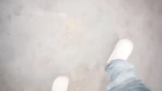 【69堂午夜视频】我的姐姐会喷水天台爆操穿着开单裤的亲姐楼下全是村里人从天台一只操到房间无套内射
