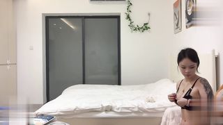 【69堂午夜视频】画着欧美妆气质女神胸大屁股翘我施展浑身解数在床上把她玩爽了完事后还要来一发