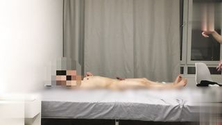【69堂午夜视频】今天约了一位黑发老师身材均匀乳头敏感手感软嫩开始的无套口交差点被舔射急忙喊停狠狠干她
