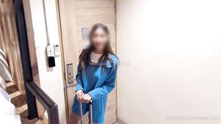 【69堂午夜视频】淫荡室友出差回来就迫不及待享受肉棒带来的快乐