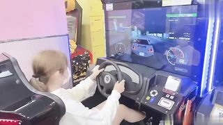 【69堂午夜视频】户外游戏失败者将付出身体