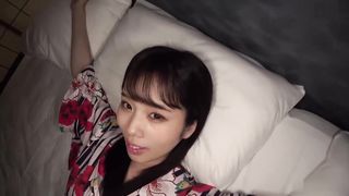 【69堂免费视频】温泉偶遇饥渴骚人妻猛操打桩